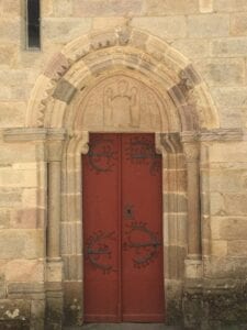 Puerta Iglesia San Salvador de Sarria. Foto: Concello.